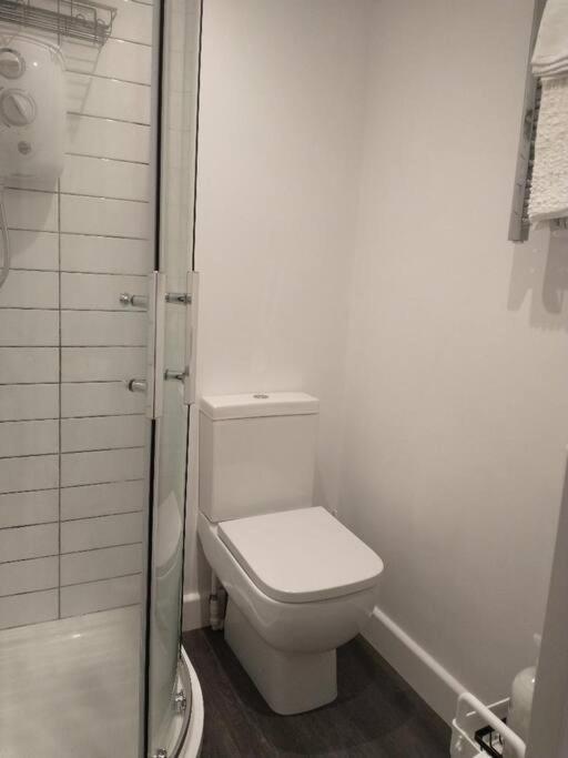Cosy Garden Studio Room Minimum Two Night Booking Brighton Exteriör bild
