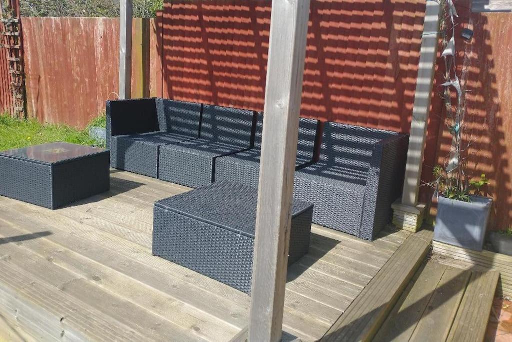 Cosy Garden Studio Room Minimum Two Night Booking Brighton Exteriör bild